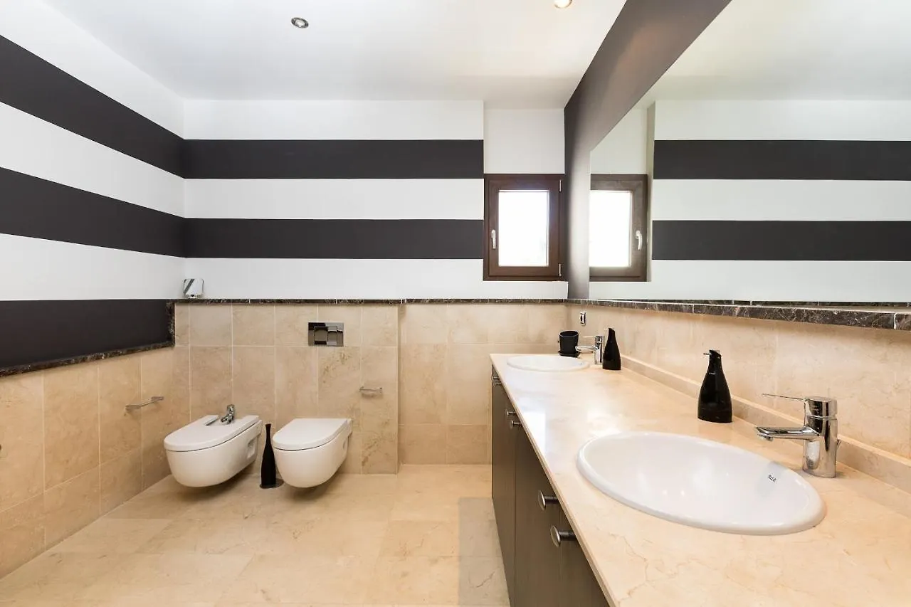 Luxury 4Br Villa - Benahavis Hills & Country Club 0*,