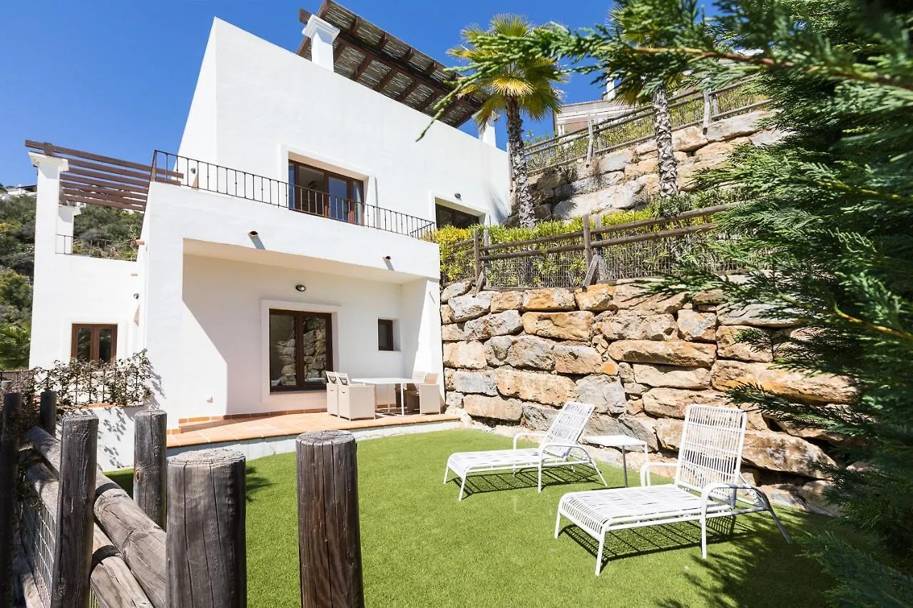 Luxury 4Br Villa - Benahavis Hills & Country Club