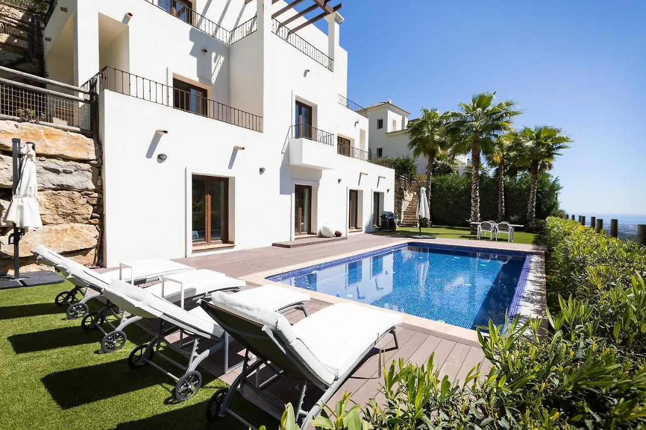 Luxury 4Br Villa - Benahavis Hills & Country Club