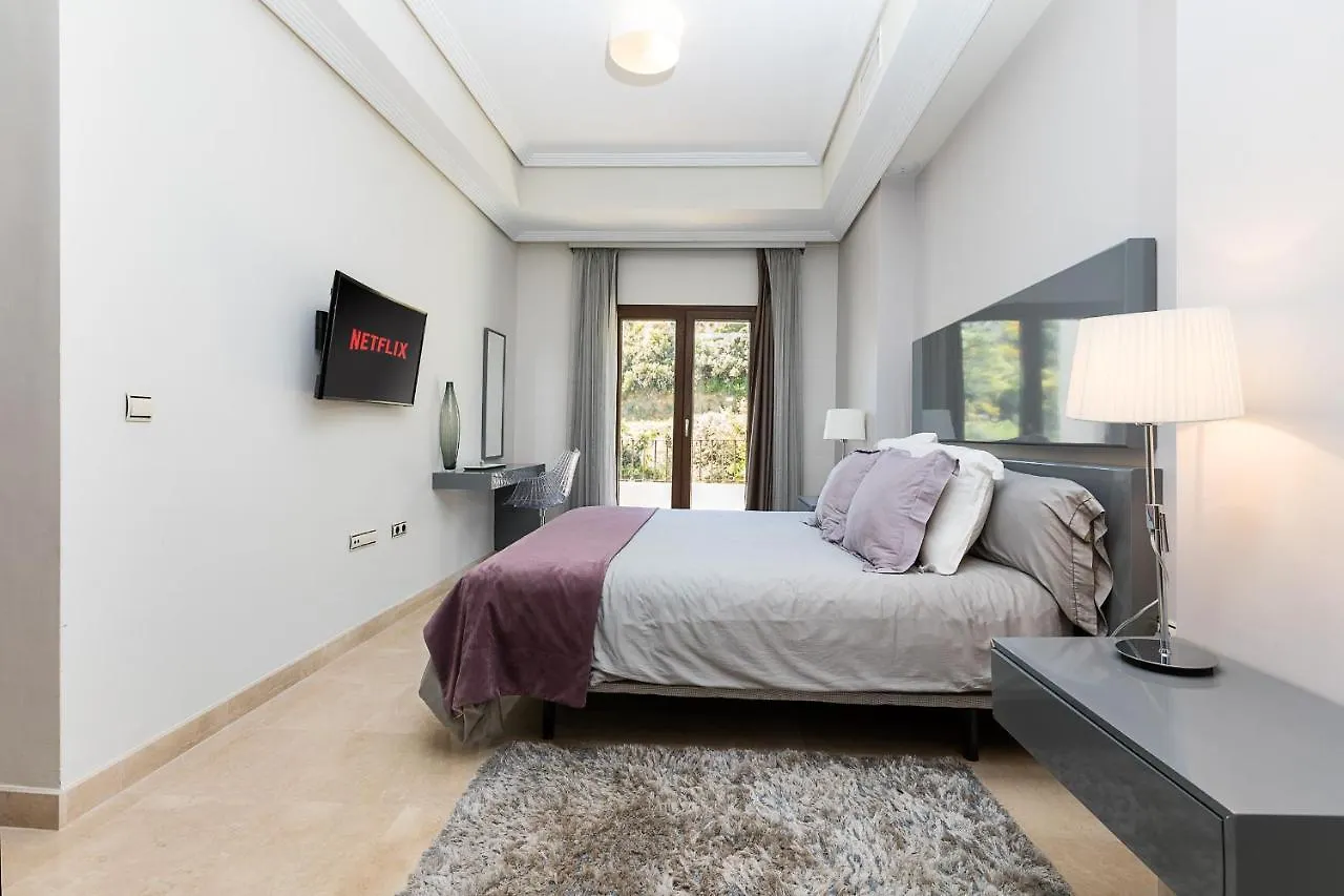 Luxury 4Br Villa - Benahavis Hills & Country Club