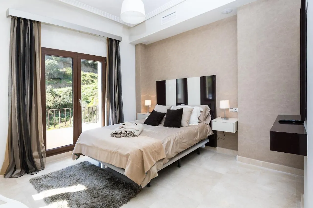 Luxury 4Br Villa - Benahavis Hills & Country Club Spain