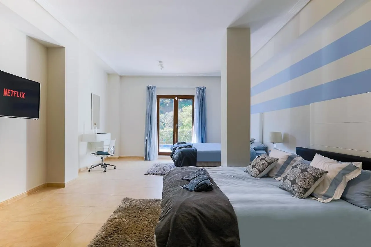 Luxury 4Br Villa - Benahavis Hills & Country Club