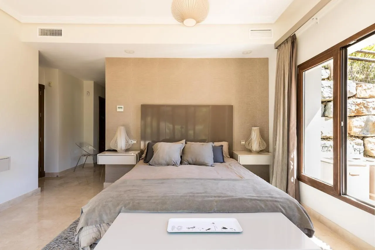 Luxury 4Br Villa - Benahavis Hills & Country Club