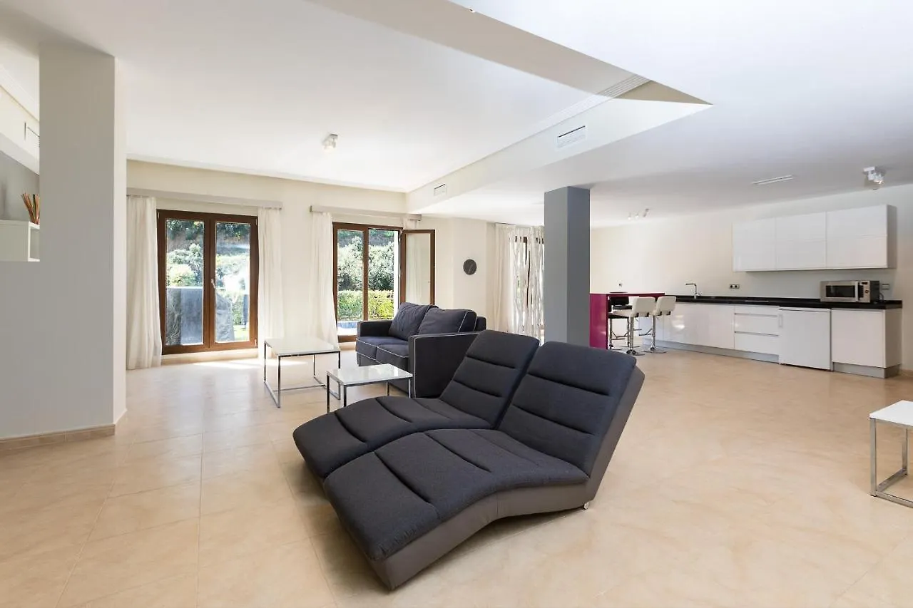 Luxury 4Br Villa - Benahavis Hills & Country Club
